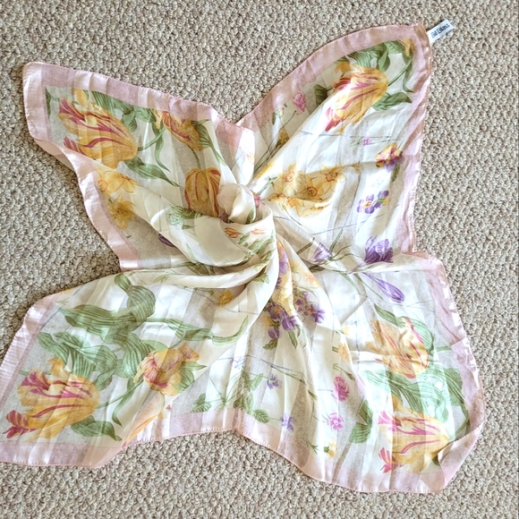 Sold - Picture 3 of 6